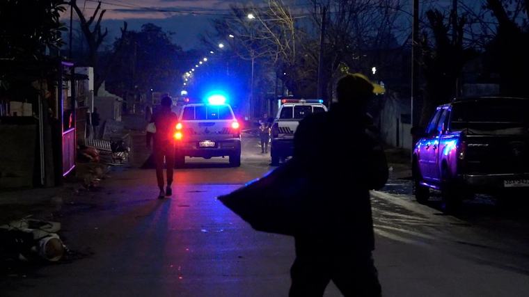 Uno de cada cuatro uruguayos considera que hay grupos criminales en su barrio, según encuesta internacional