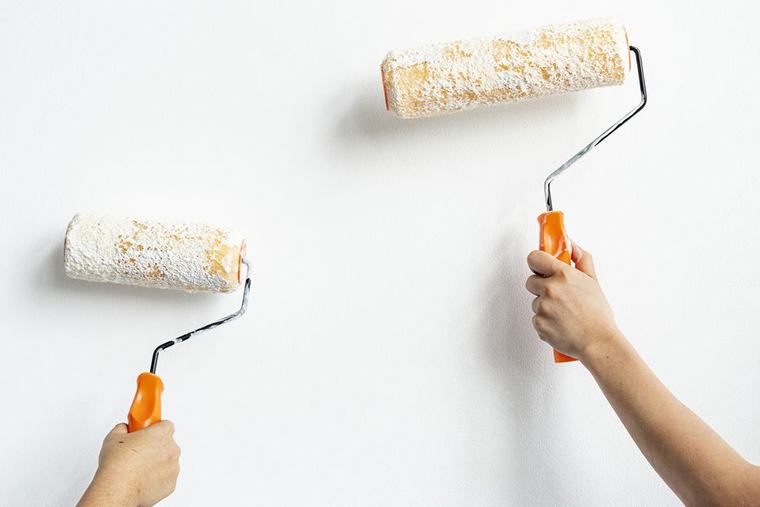 Rodillo en mano Llegó el momento de pintar la casa: consejos y tips para renovar interiores y exteriores